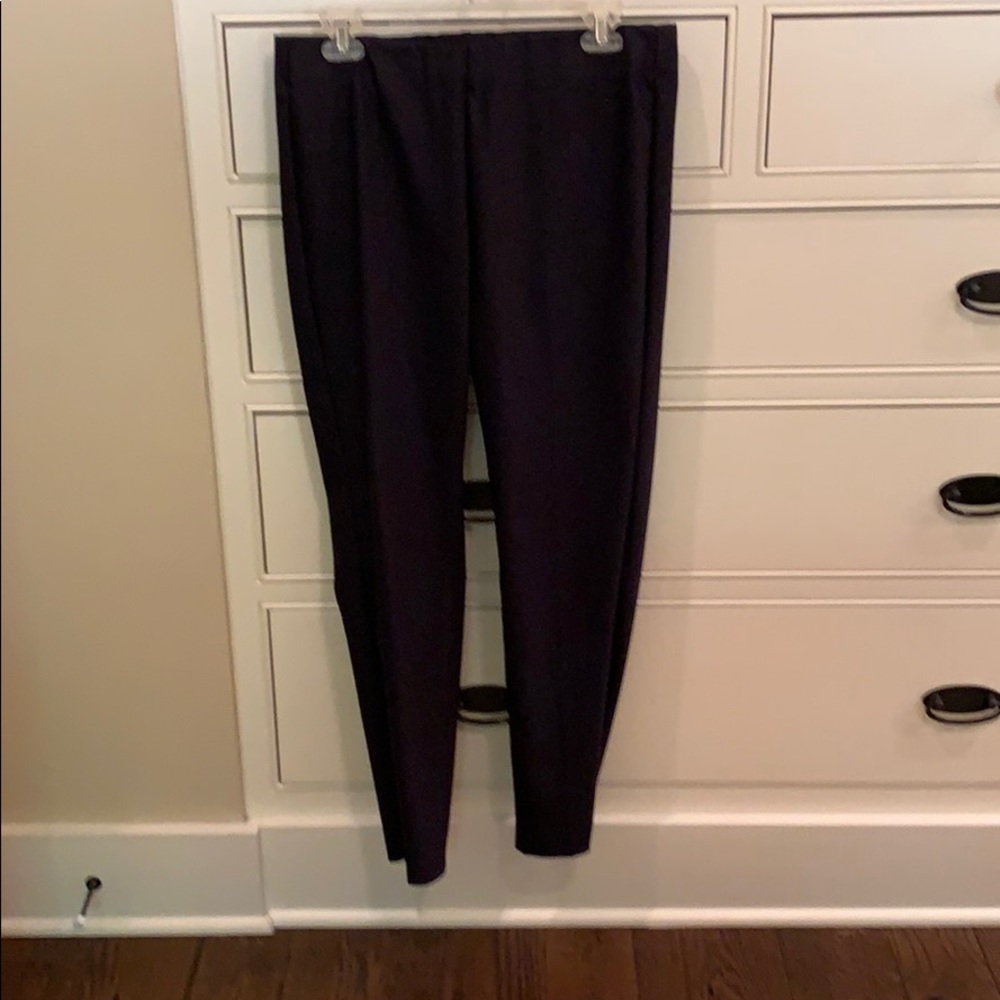 Ecru slim leg pull on pant black size8